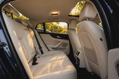 2020 Jaguar XE P250 European Specs-9