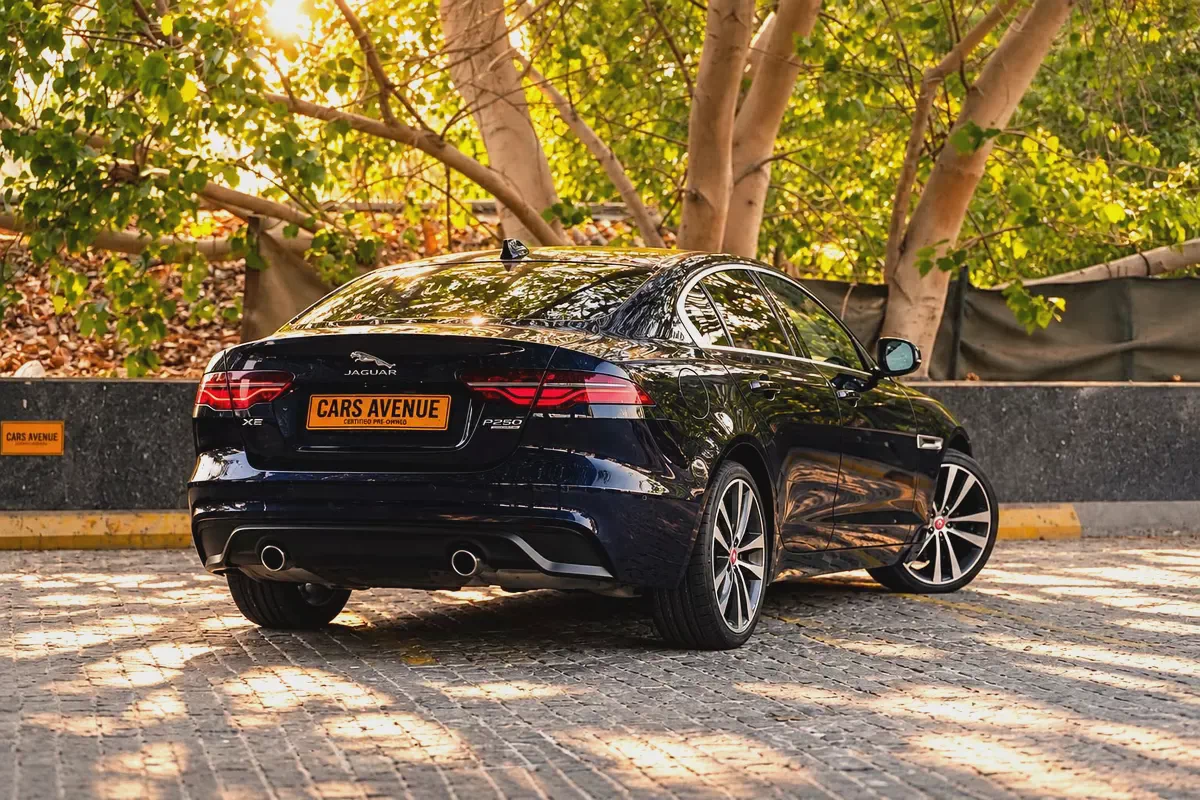 2020 Jaguar XE P250 European Specs-2-2