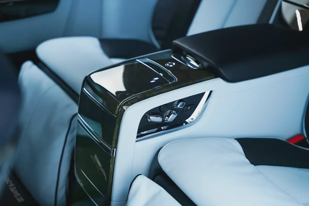 2026 ROLLS-ROYCE PHANTOM EWB WITH 5 YEARS WARRANTY AND SERVICE CONTRACT-7-7
