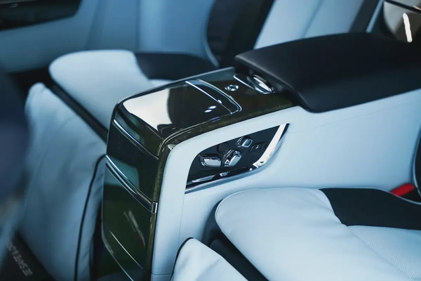 2026 ROLLS-ROYCE PHANTOM EWB WITH 5 YEARS WARRANTY AND SERVICE CONTRACT