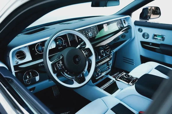 2026 ROLLS-ROYCE PHANTOM EWB WITH 5 YEARS WARRANTY AND SERVICE CONTRACT