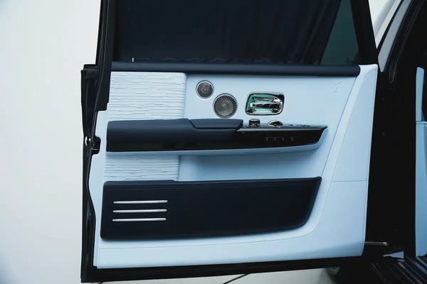 2026 ROLLS-ROYCE PHANTOM EWB WITH 5 YEARS WARRANTY AND SERVICE CONTRACT