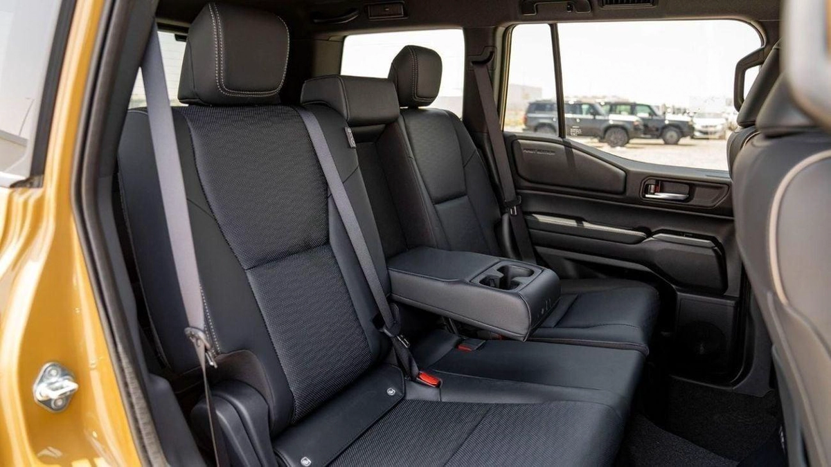 Toyota Prado ADVENTURE 1ST EDITION 250 2.8D AT FIRST EDITION MY20245– SAND & GREY ROOF-11-0