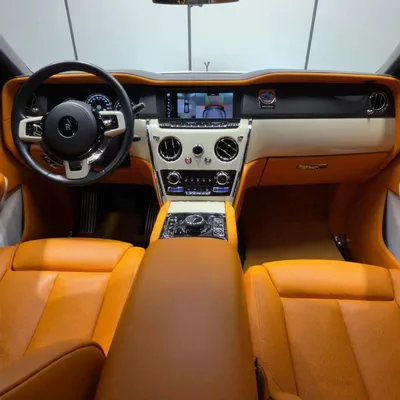 Rolls Royce Cullinan Silver Badge 2022 Silver Badge with 2026 Facelift GCC specs-10