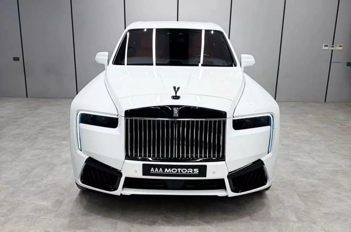 Rolls Royce Cullinan Silver Badge 2022 Silver Badge with 2026 Facelift GCC specs-3-0