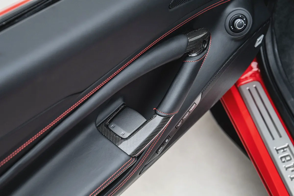 2022 FERRARI F8 SPIDER | MAIN DEALER SERVICE-13-13