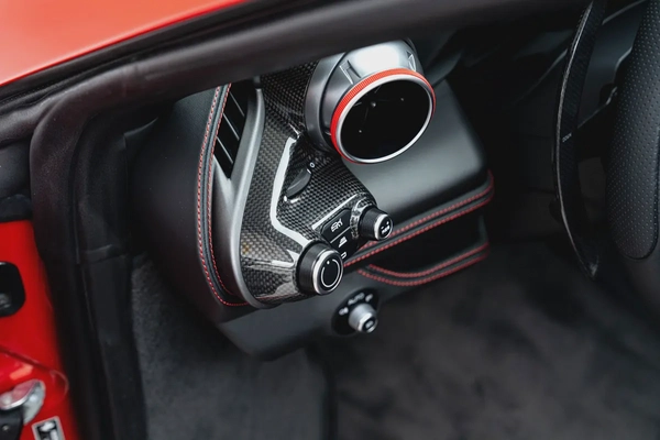 2022 FERRARI F8 SPIDER | MAIN DEALER SERVICE