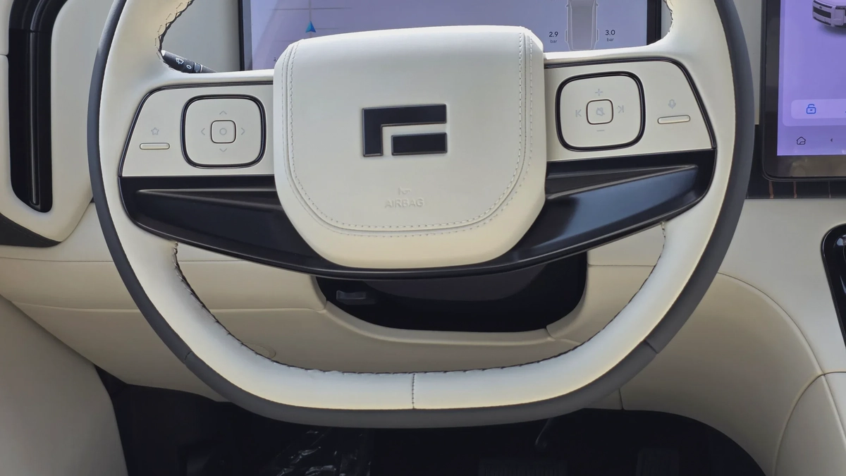 ROX ADAMAS VIP (White White)