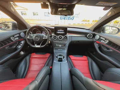 MERCEDES BENZ C63s AMG V8 LOW KILOMETER AUCTION GRADE 4. 5/B-7