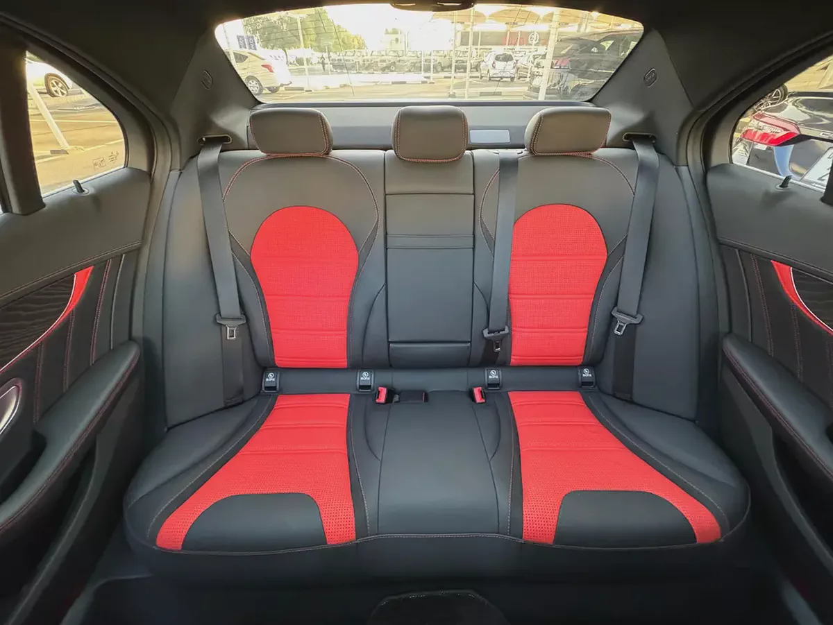MERCEDES BENZ C63s AMG V8 LOW KILOMETER AUCTION GRADE 4. 5/B-10-10