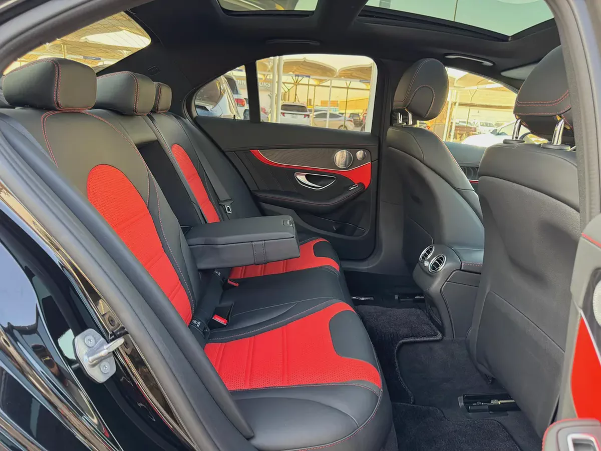 MERCEDES BENZ C63s AMG V8 LOW KILOMETER AUCTION GRADE 4. 5/B-13-13