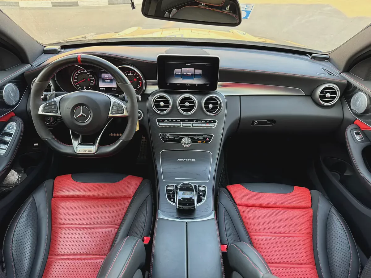 MERCEDES BENZ C63s AMG V8 LOW KILOMETER AUCTION GRADE 4. 5/B-6-6