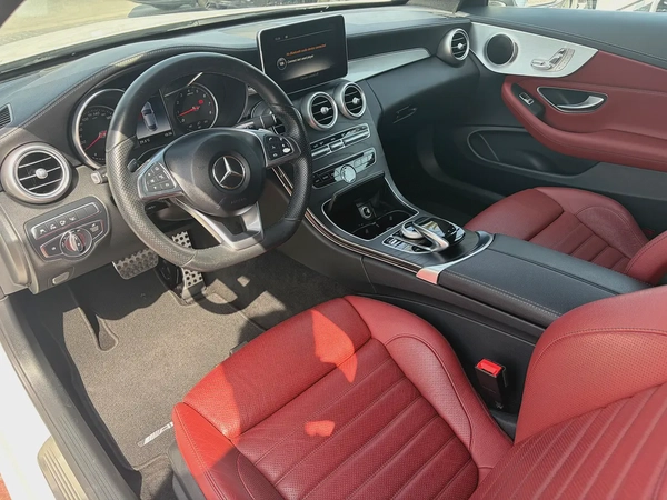2018. C300 coupe. Gcc spec.