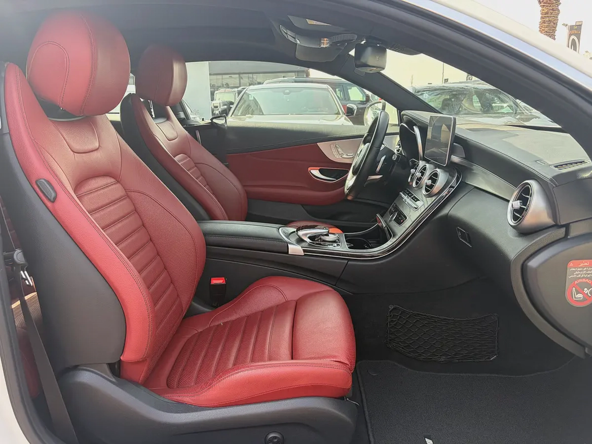 2018. C300 coupe. Gcc spec.-9-9