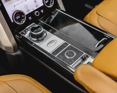 RANGE ROVER VOGUE SE SUPERCHARGED - 2018 - GCC - EXCELLENT CONDITION-13