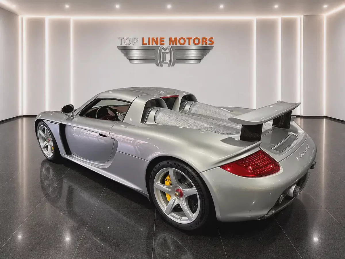 PORSCHE CARRERA GT, FULL SERVICE HISTORY, MAJOR SERVICE FROM AL NABOODAH,EXCELLENT CONDITION-5-5