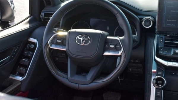 Toyota Land Cruiser VXR 3.3L Diesel twin turbo full option 2024
