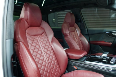 Audi SQ7 Quattro-9