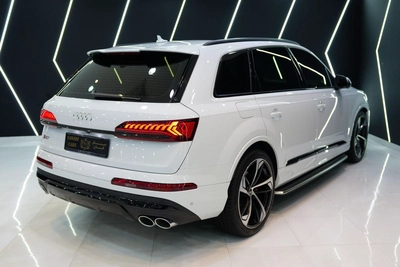Audi SQ7 Quattro-8