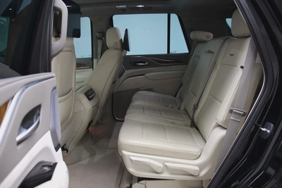 2023 Cadillac Escalade Sport Platinum | GCC Specs | Low Mileage-9