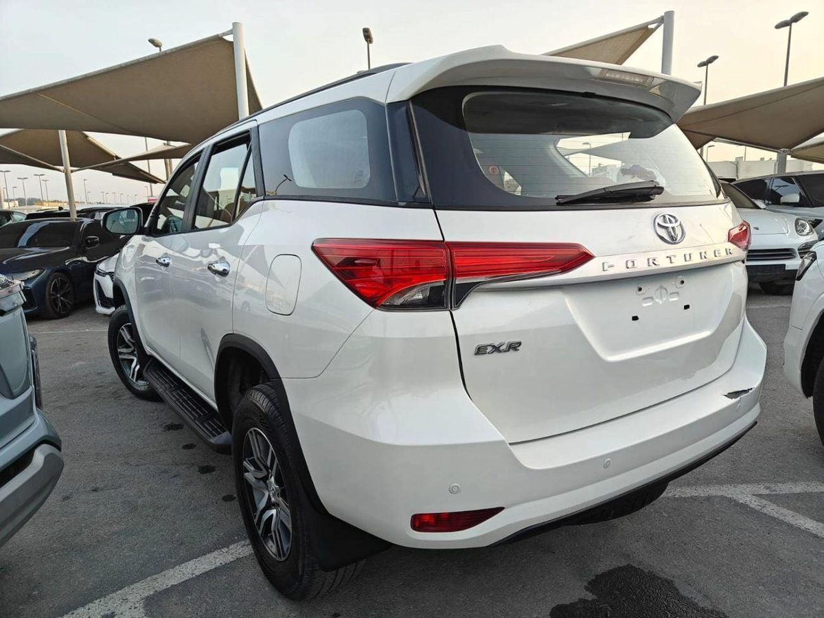 Toyota Fortuner EXR Toyota Fortuner EXR 2.7L (160 HP) MY2021 GCC-3-0