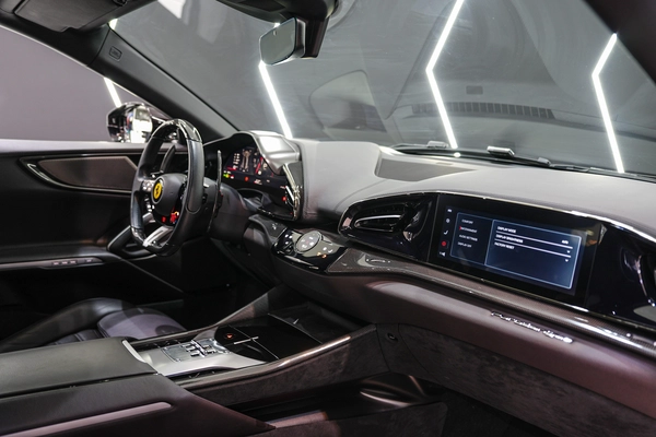 Ferrari Purosangue 2025