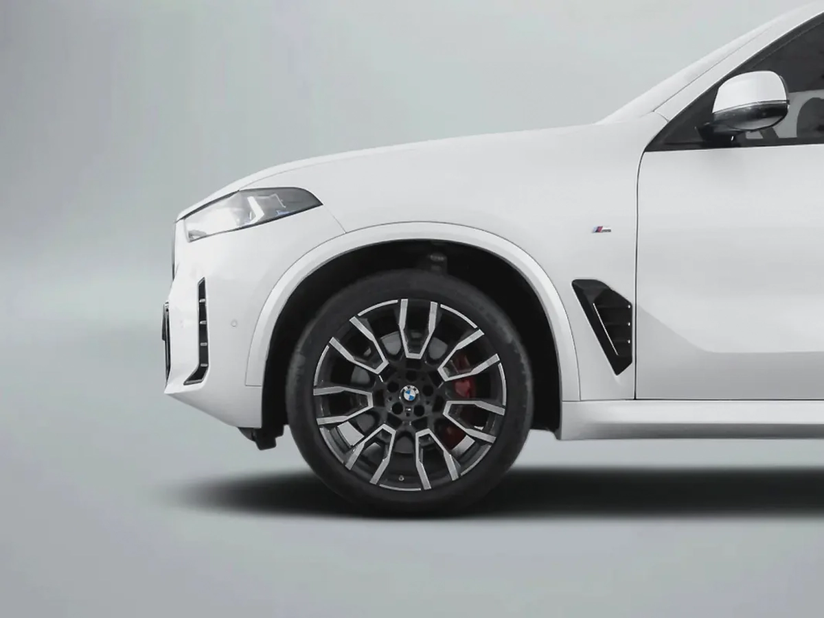6,502 / 60 months | 0% DP | 2025 BMW X5 40i M Sport Pro / Full Service History