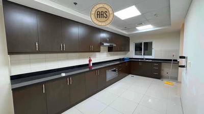 spacious 3bhk in sheikh zayad road rent only 235k-0