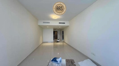 spacious 3bhk in sheikh zayad road rent only 235k-4
