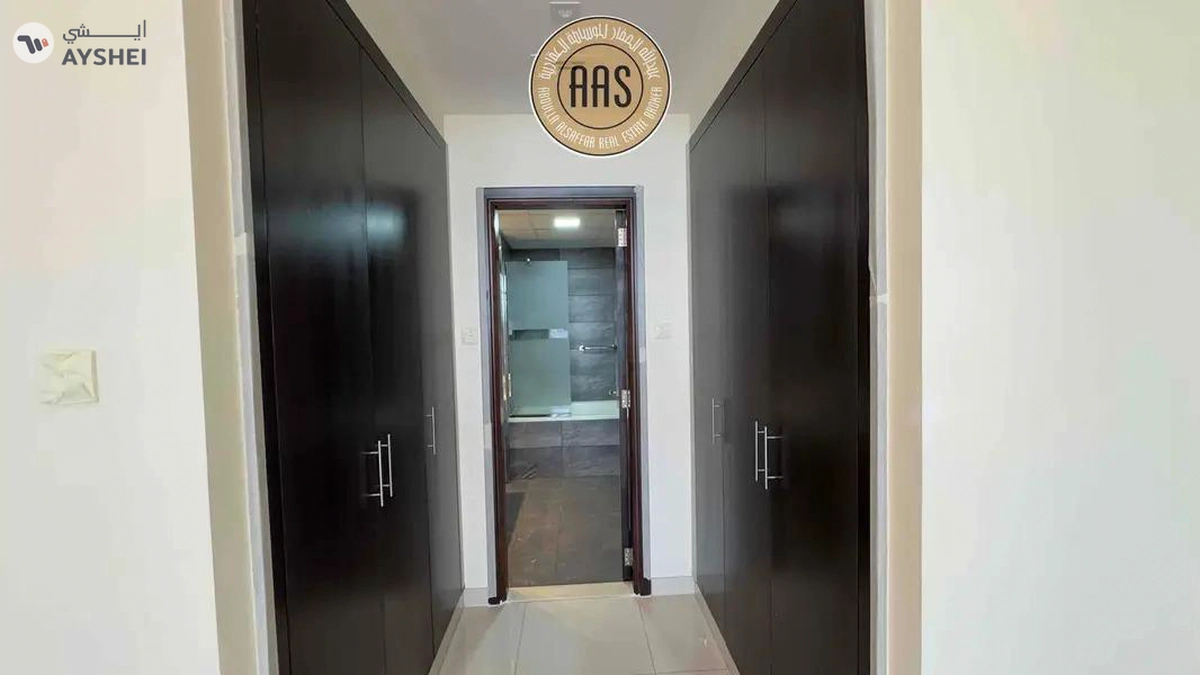 spacious 3bhk in sheikh zayad road rent only 235k-9-9