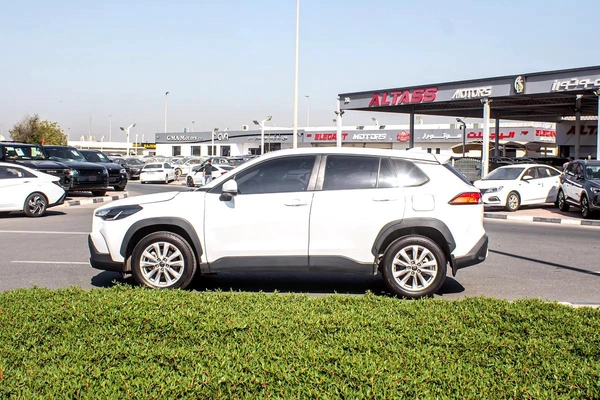 2024 - TOYOTA COROLLA CROSS - CHINESE SPECS - ONLY 8,000 KM