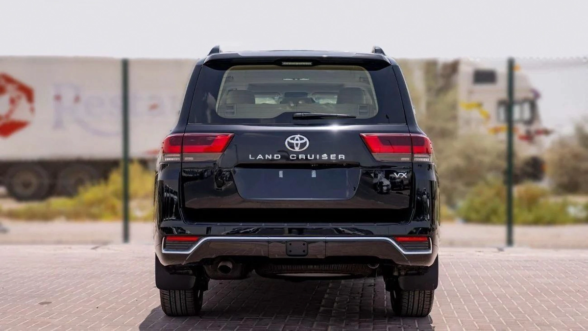 Toyota Land Cruiser VX 3.5L-3-3