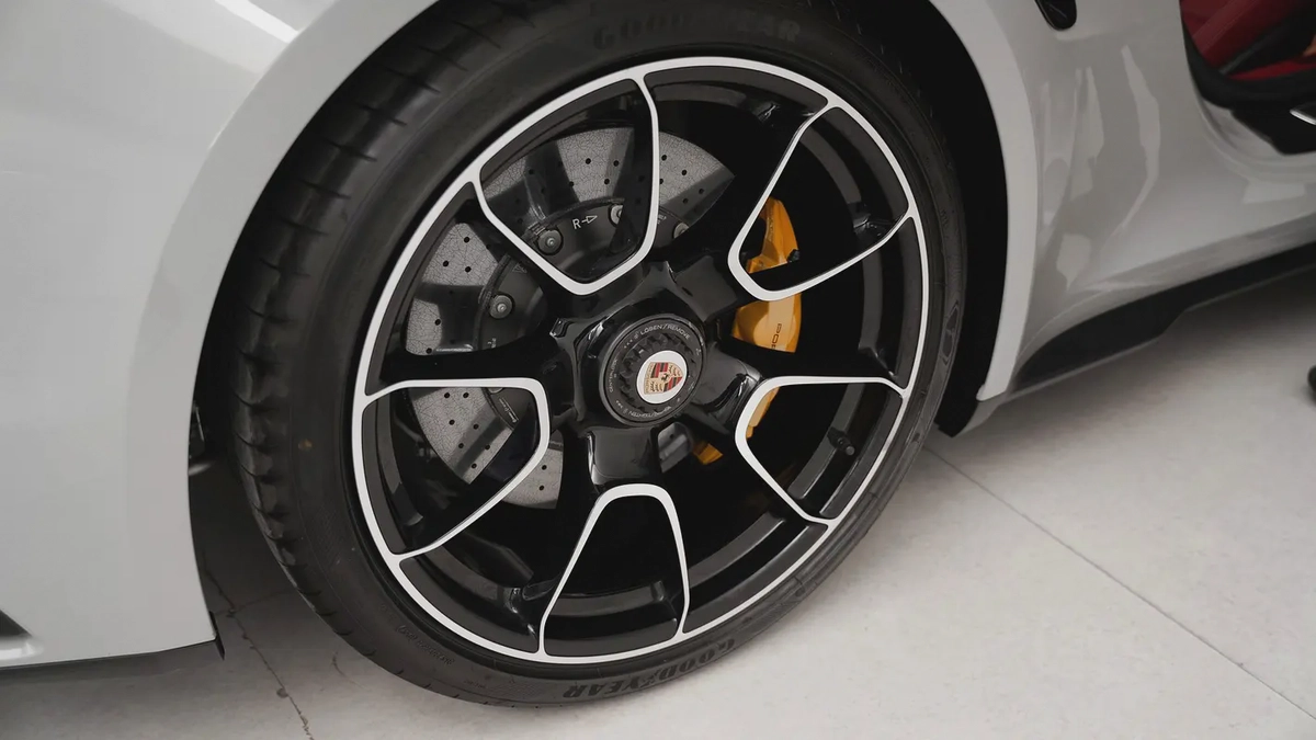 2024 Porsche 911 Turbo S Cabriolet Nardo Grey | 0 km-18-18