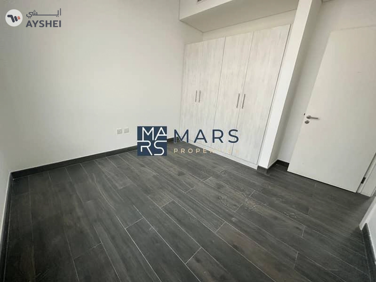 Spacious 4 bedrooms villa is available for sales in nasma Residence