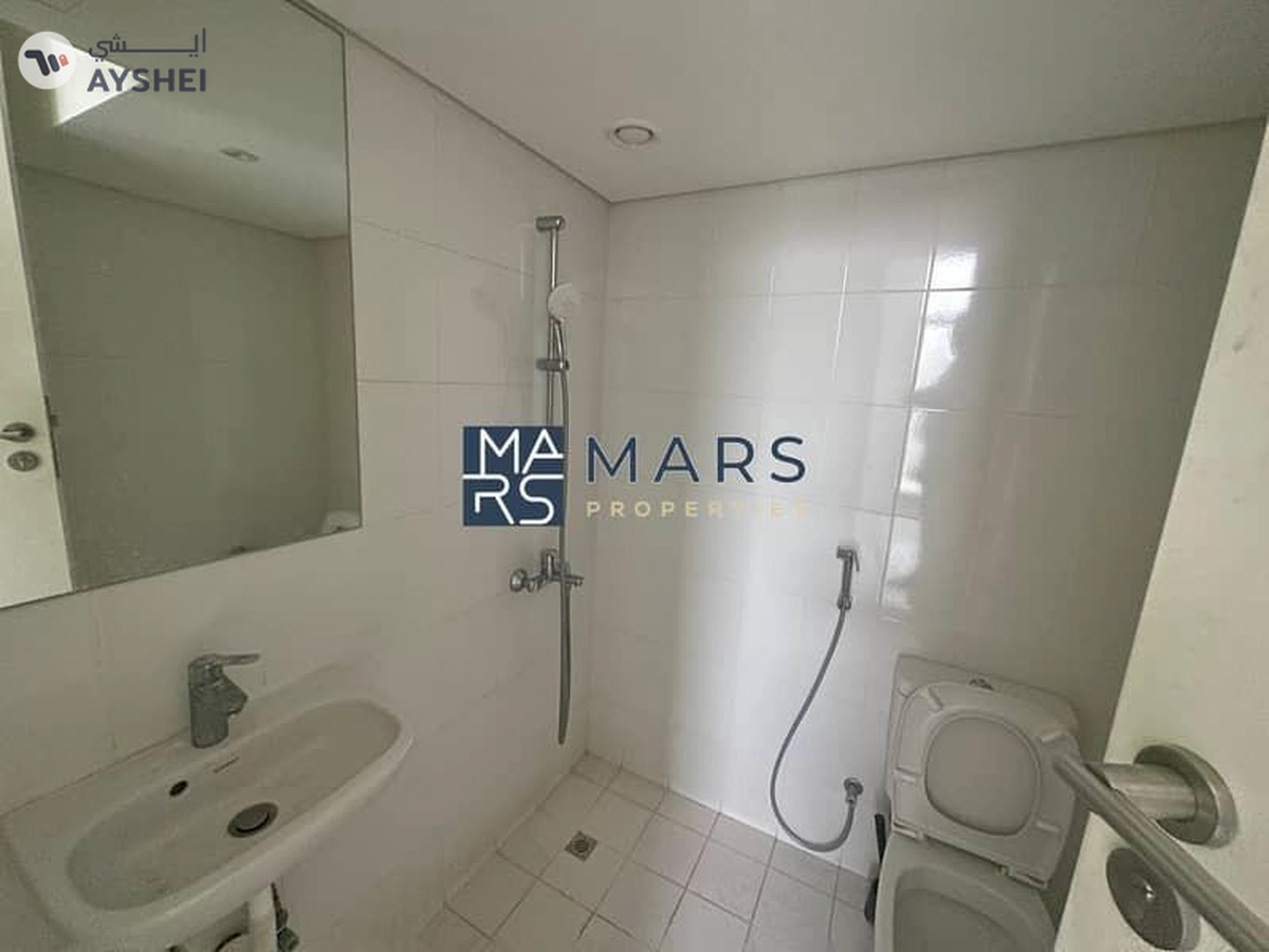 Spacious 4 bedrooms villa is available for sales in nasma Residence
