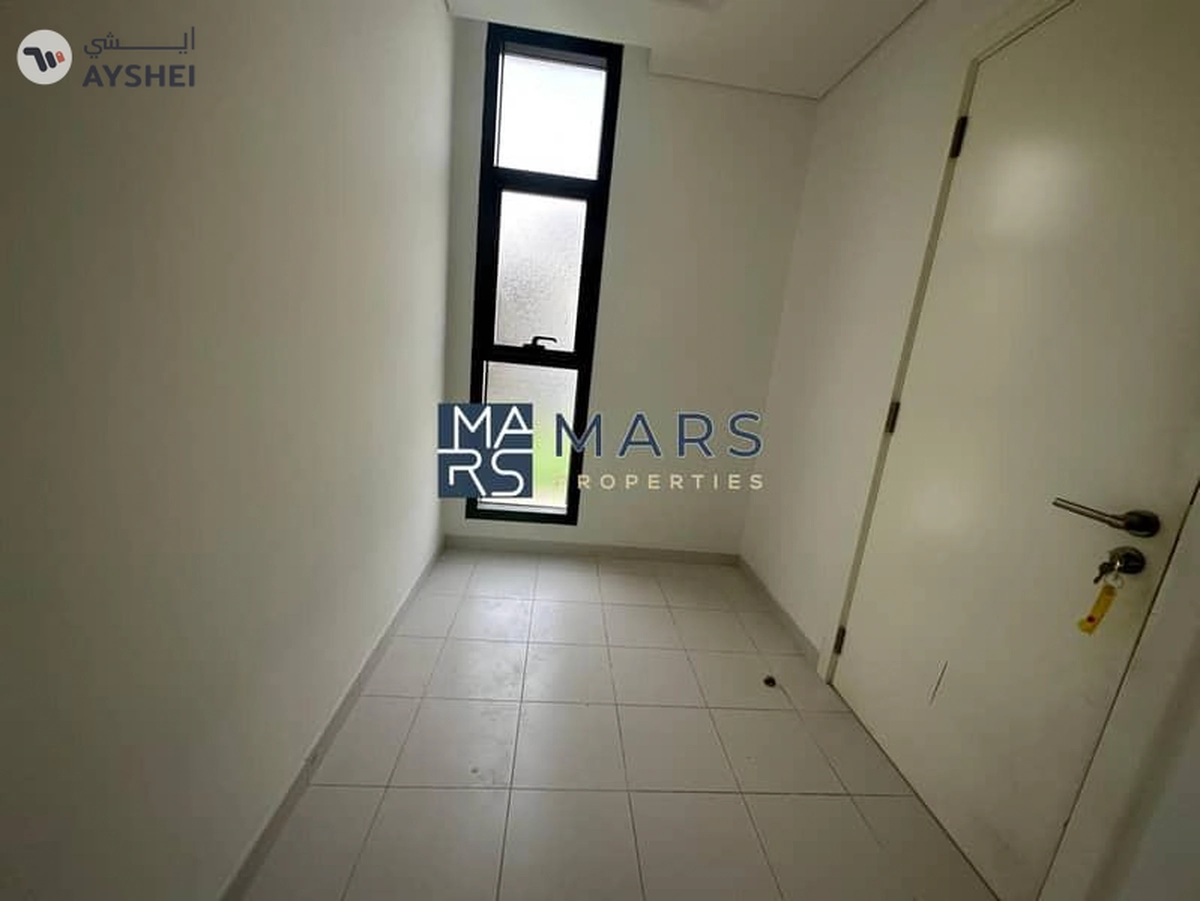 Spacious 4 bedrooms villa is available for sales in nasma Residence