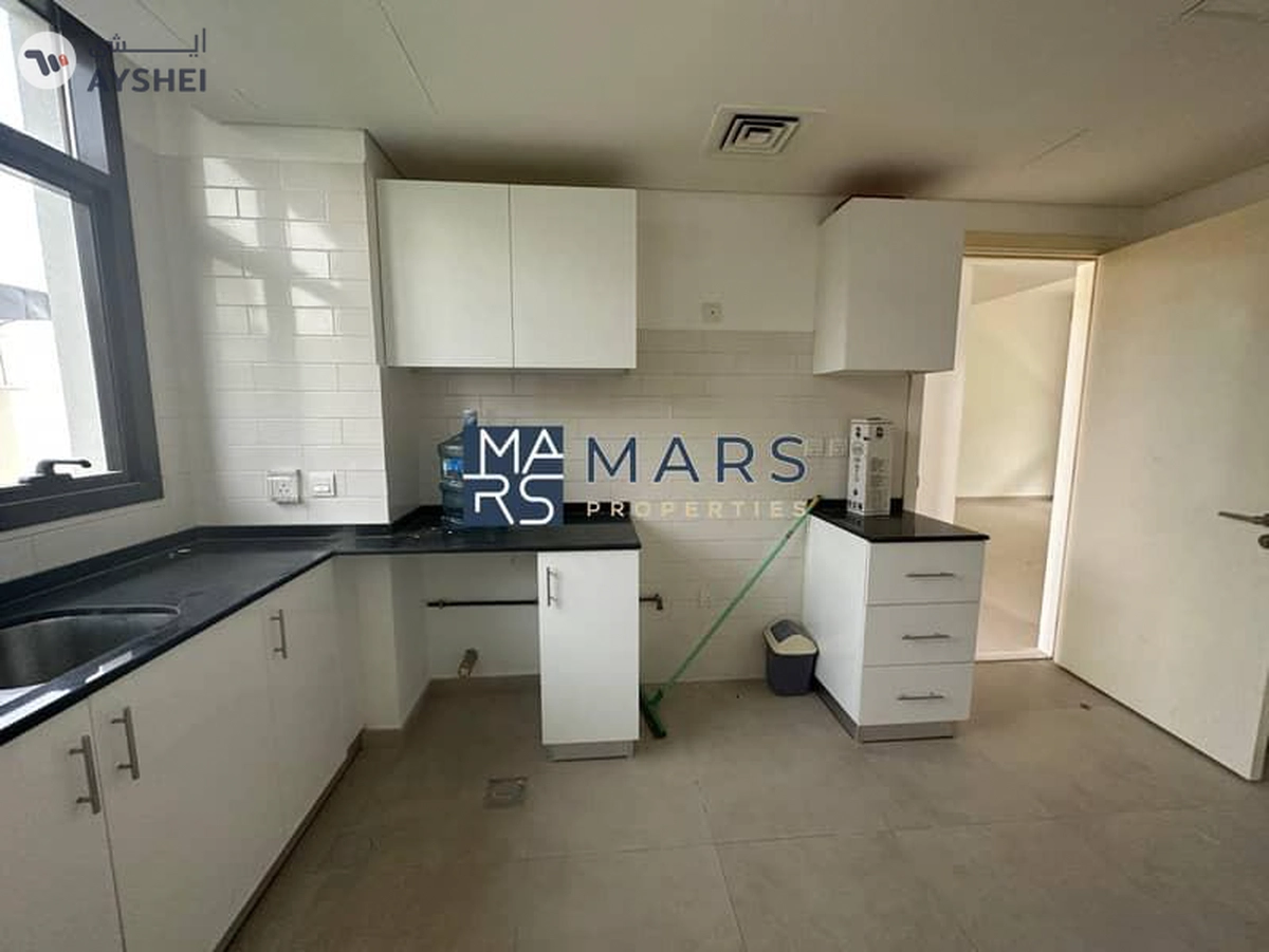 Spacious 4 bedrooms villa is available for sales in nasma Residence