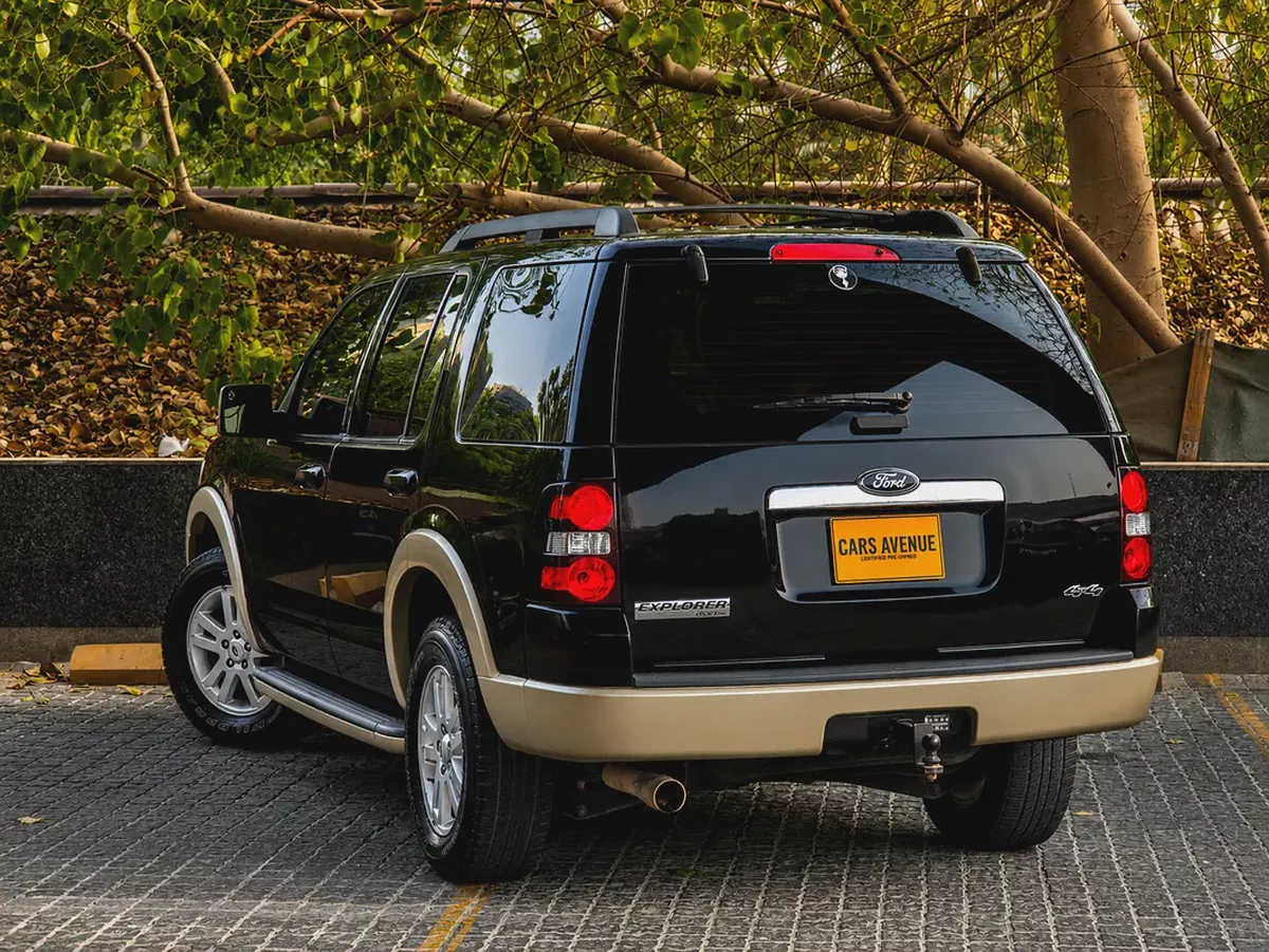 GCC | Full Option | First Owner | Original Paint | Low KM-10-10