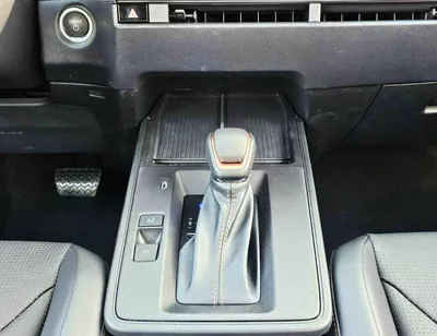 Toyota Corolla Cross ELITE 2.0L HYBRID ELITE NEW SHAPE || 2.0L HYBRID V4 | RADAR | LEATHER WITH DRIVER PWR SEAT | SUNROOF (CODE # CRCHCN)-22