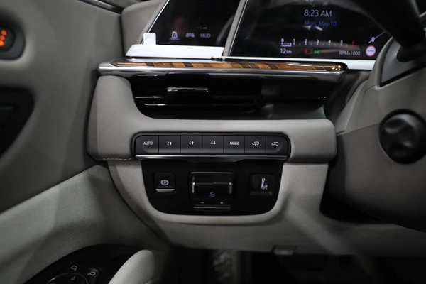 GCC | Cadillac Escalade 600