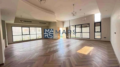 Spacious 5-Bedroom Villa for Rent in Hosni – Only AED 185K!-7