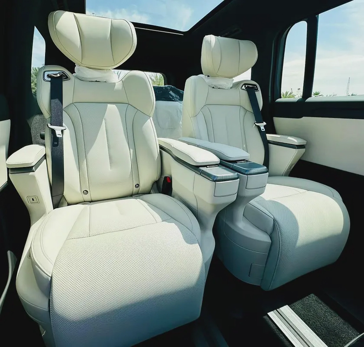 Rox 01 2026 VIP 6 Seater-13-13