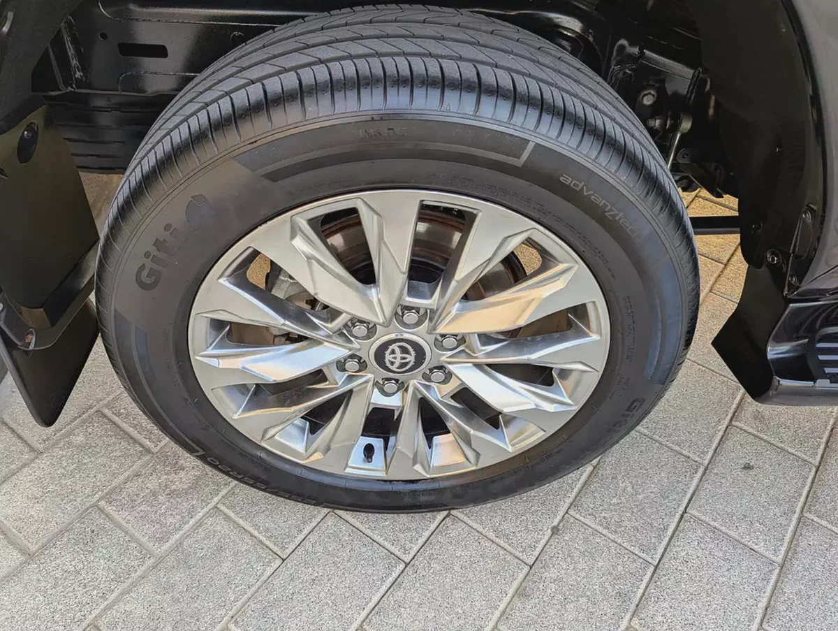 2023 Toyota Land Cruiser GXR | GCC Specs | V6 4.0L | Luxury Off-Road Excellence-17-17