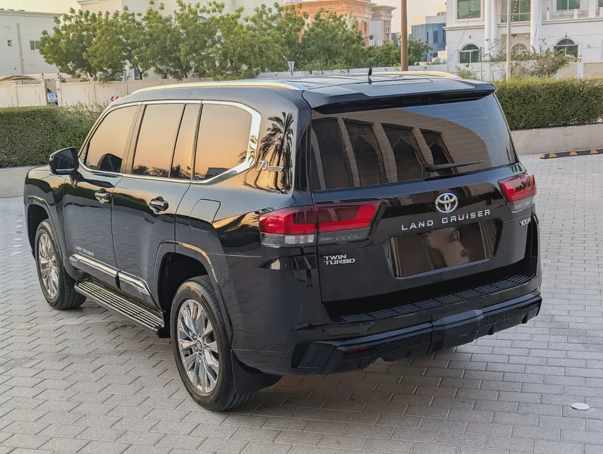 2023 Toyota Land Cruiser GXR | GCC Specs | V6 4.0L | Luxury Off-Road Excellence-3-3