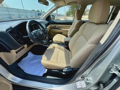 865-Monthly l GCC l 4wd, Cruise, Camera l Accident Free-8