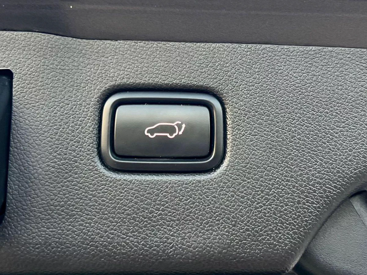Kia Sorento EX 2018 Kia Sorento MidOption Full Automatic - 3.3L V6 - Rear Camera & Sensor - Leather Seat - Auto-18-0