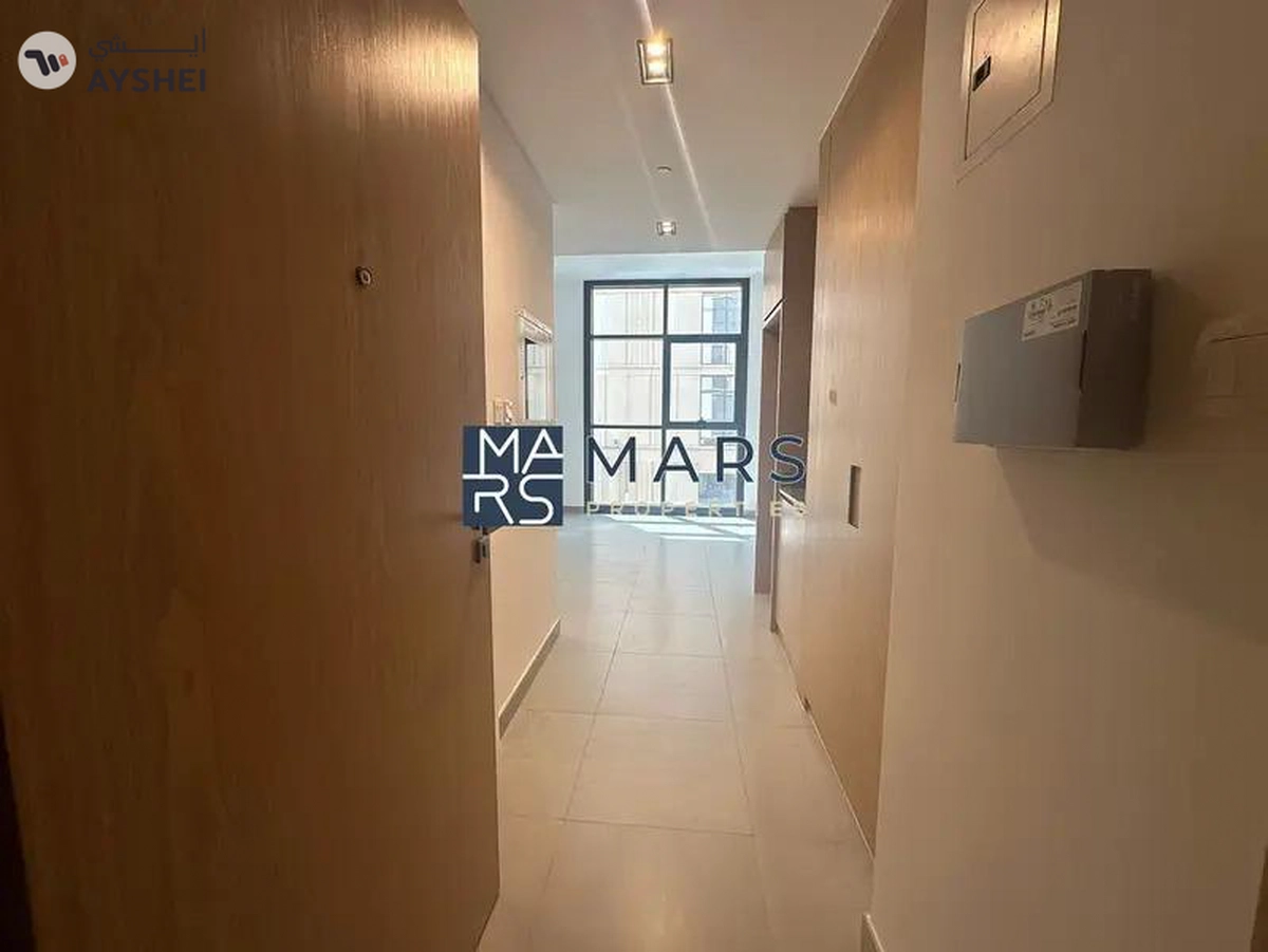 Brand new ready to move studio for sale