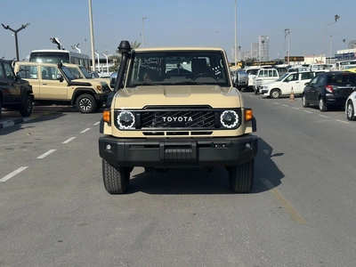 Toyota Land Cruiser Pick Up-8