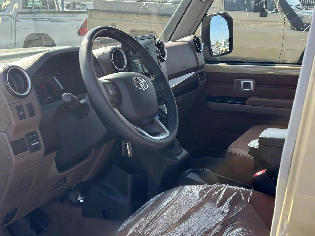 Toyota Land Cruiser Pick Up-14-14