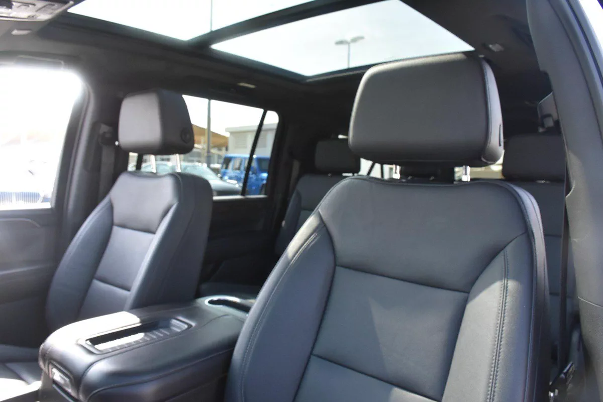 CHEVROLET SUBURBAN LT 6 SEATS 2022 | WHITE-9-9